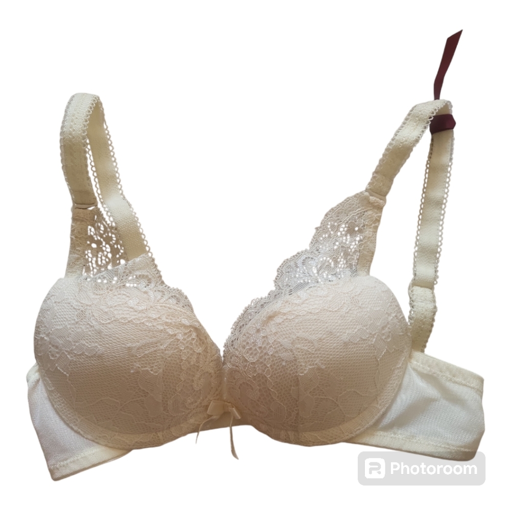 THE LITTLE BRA COMPANY IVORY CREAM LACE PUSH UP BRA - 28A
